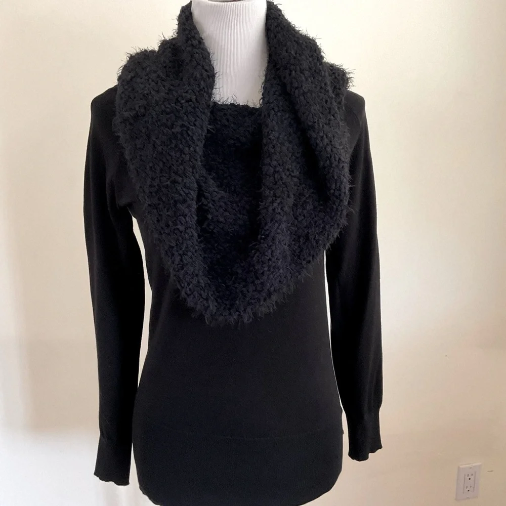 Womens XOXO sweater